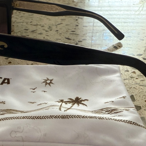 Women’s Costa Sunglasses main image 4